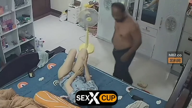 คลิปหลุด แอบเย็ด หลุดกล้องวงจร พ่อตา เย็ดลูกสะใภ้กลางดึก รอให้ลูกออกไปทำงาน เข้าห้องไป เย็ดขืนใจ จับถอดแล้ว สอดควย เข้าหี ซอยอย่างฟิน